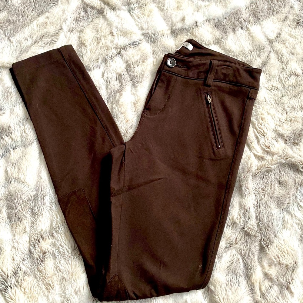 🤩 Cabi Chocolate Brown Ponte Knit button Legging